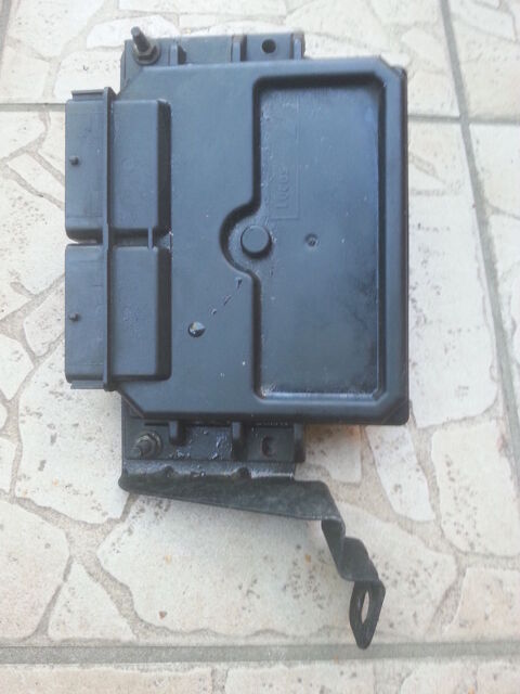 Pi&egrave;ces et &eacute;quipements Voiture Pi&egrave;ces et &eacute;quipements Voiture  occasion Montceaux-l&egrave;s-Provins 77151