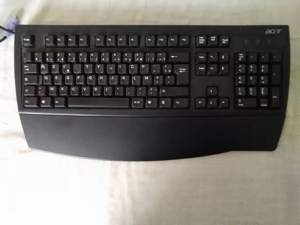 Clavier Filaire de marque Acer Matériel informatique