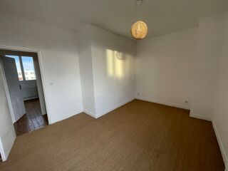  Appartement à louer 3 pièces 68 m²