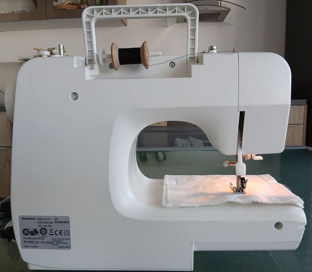 Machine &agrave; coudre SILVERCREST SNM 33 C1 Electroménager