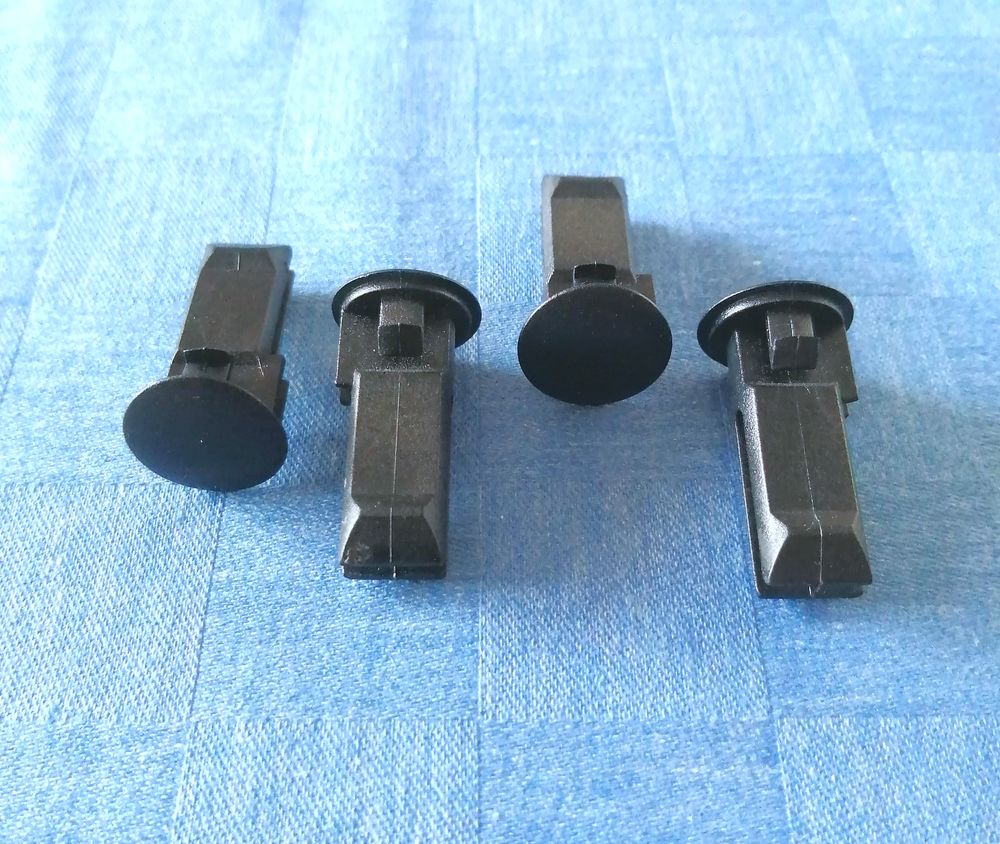 Lot de 4 obturateurs neufs Bricolage