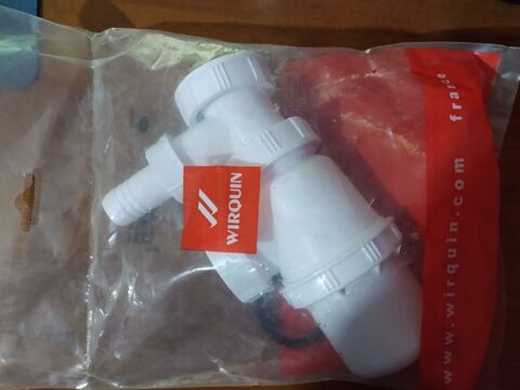 Syphon d'�vier Wirquin  avec prise machine � laver.
4 Laon (02)