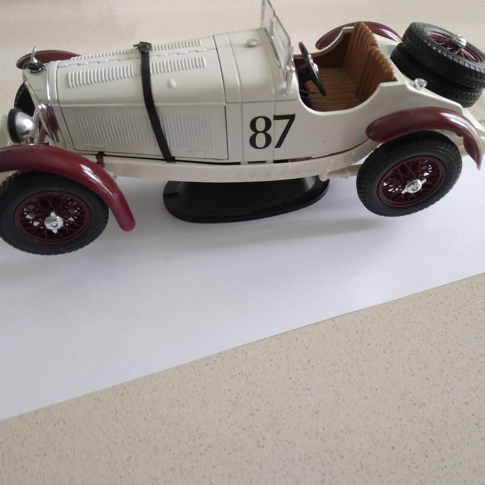 Mercedes Benz Sskl Caracciola 1931 1/18 Comme Neuve Jeux / jouets