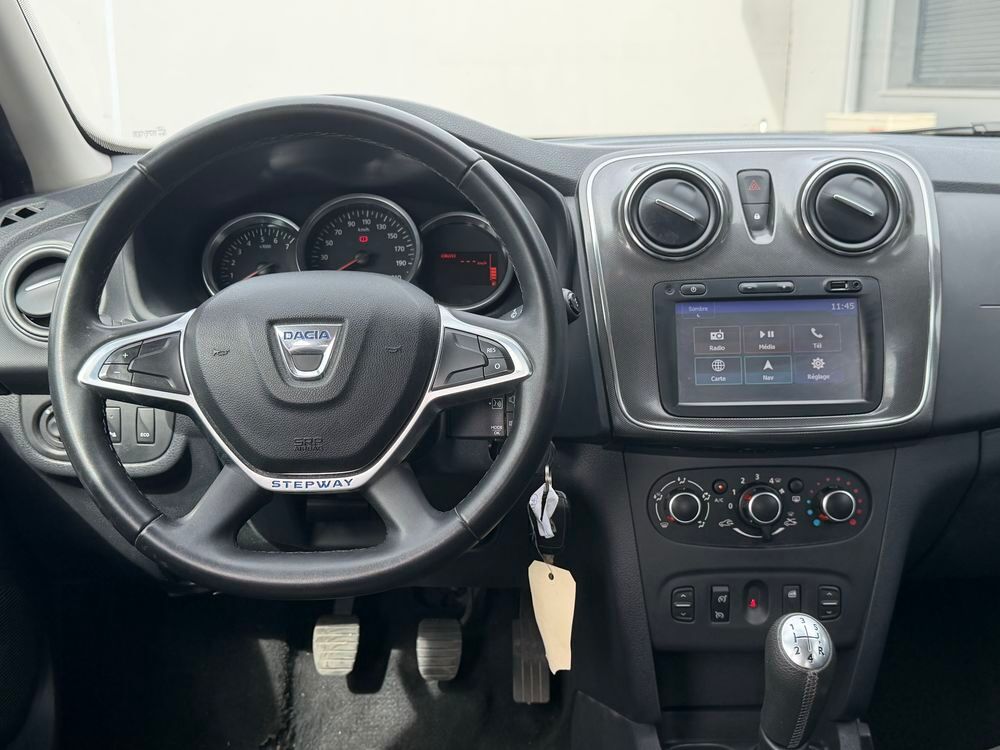 Sandero STEPWAY 0.9 TCE 90 PRESTIGE 2018 occasion 33450 Montussan
