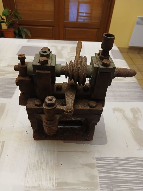 Ponceuse et chignole tr�s anciens �tat correct 30 M�rignies (59)