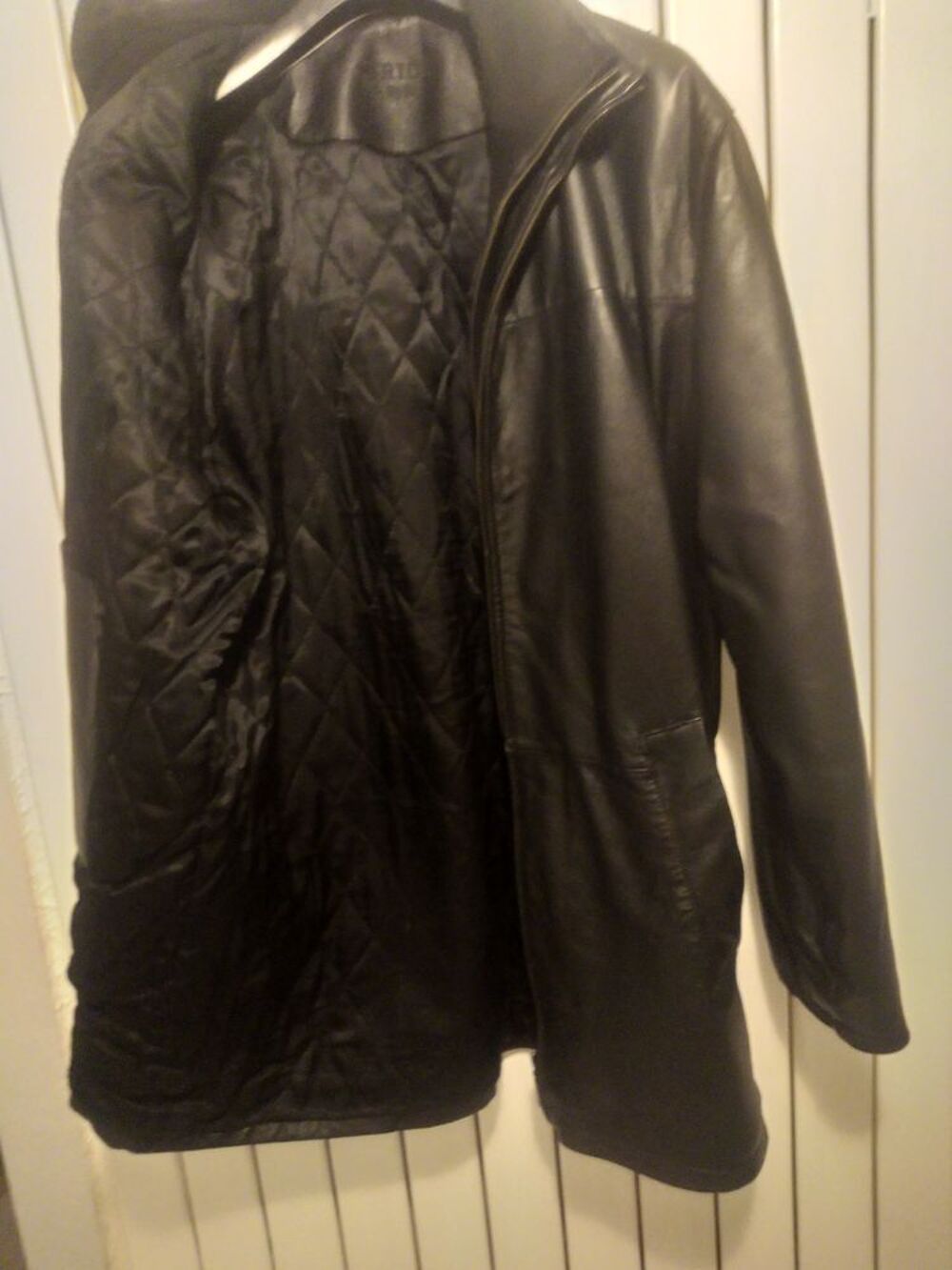 VESTE EN CUIR NOIR Vtements