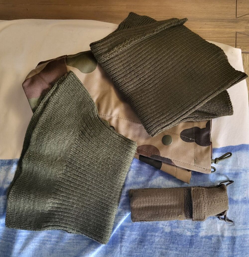 
v&ecirc;tements de combat:
Vêtements
