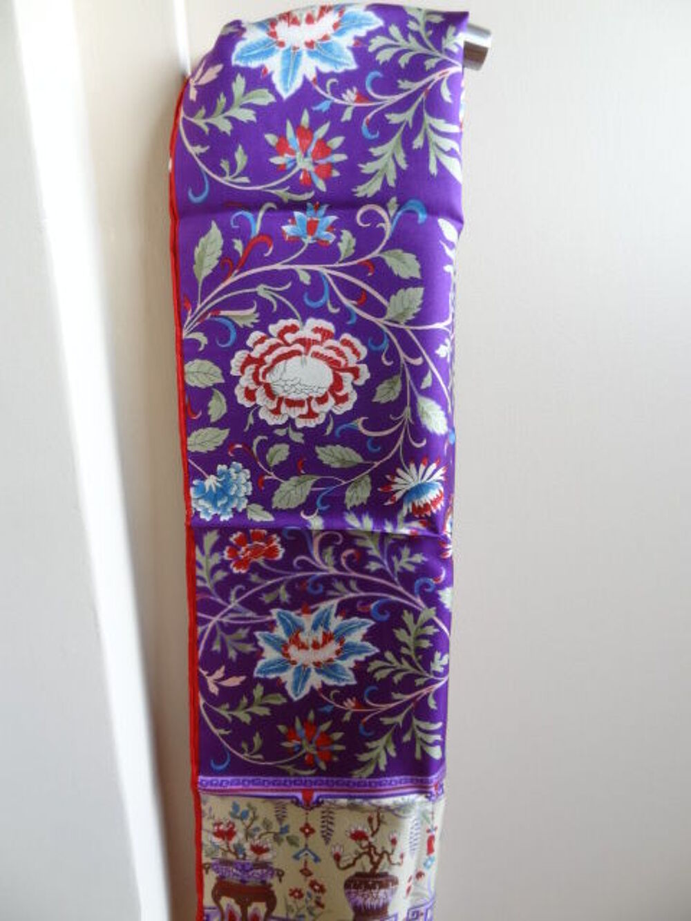 cadeau &agrave; offrir foulard / &eacute;charpe en soie NEUF Maroquinerie