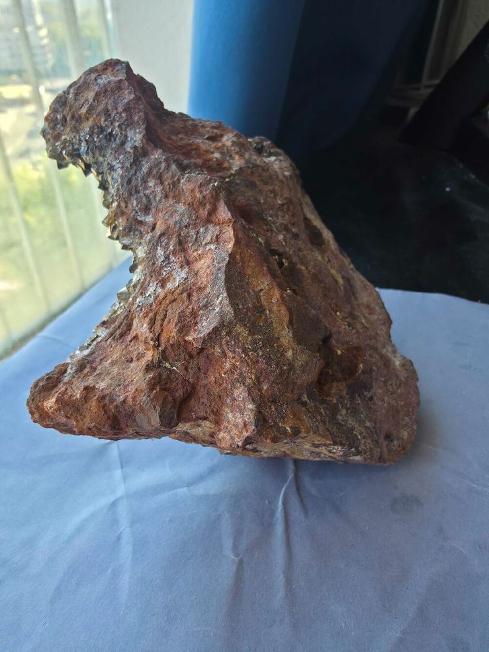 Grand Quartz Fum&eacute; du Katanga RDC-Druse Naturelle 1,05 kg 