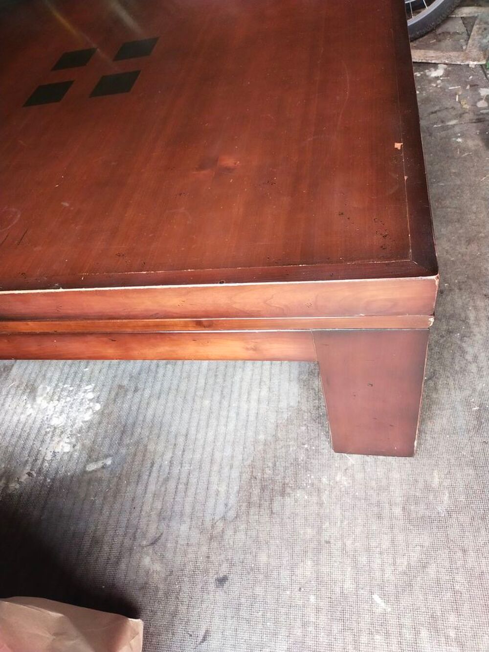 Table basse carr&eacute;e &agrave; r&eacute;nover Meubles