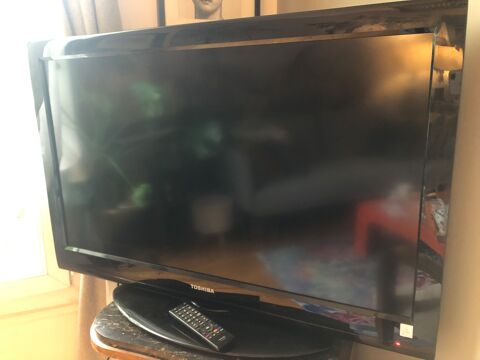 télévision Toshiba 
40LV833N 50 Paris 18 (75)