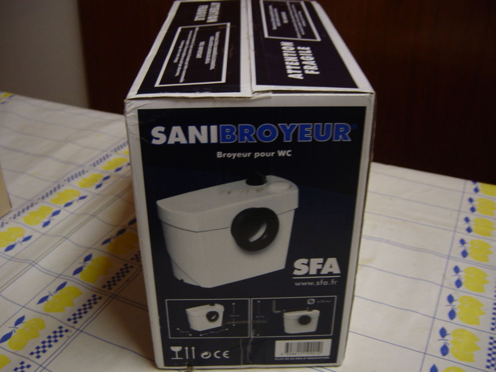 Broyeur WC SFA en bo&icirc;te Bricolage