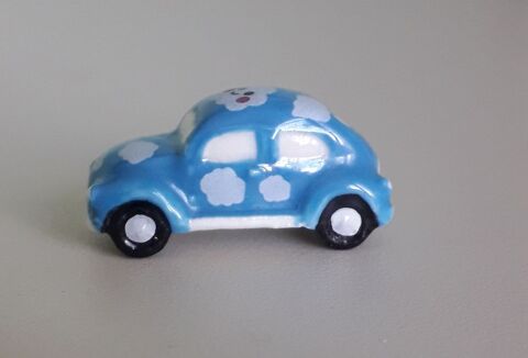 Fve : Petite voiture bleue 1 Brouckerque (59)