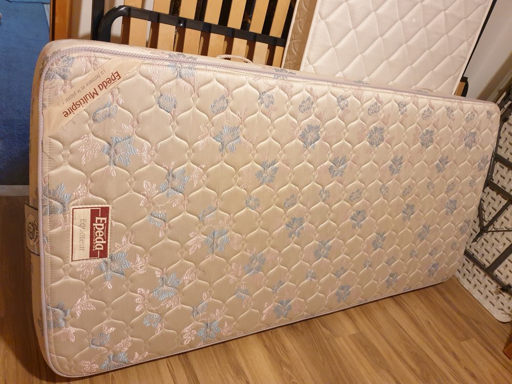 Sommiers &agrave; lattes, cadres de lit, matelas Meubles