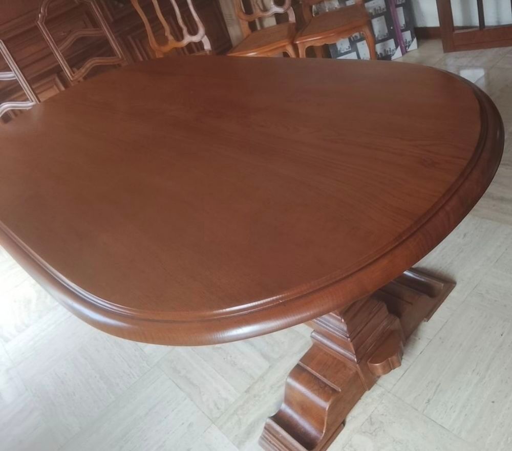 Grande table en bois massif Meubles