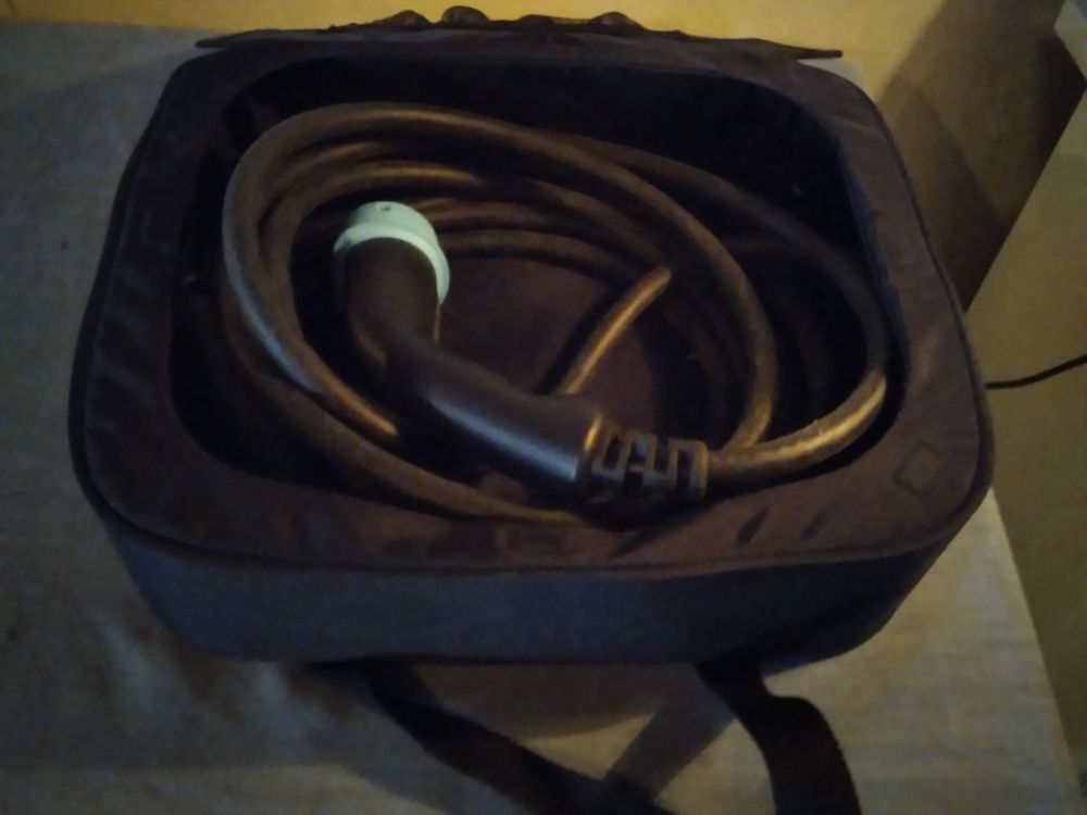 Cordon d'alimentation pour voiture &eacute;lectrique Bricolage