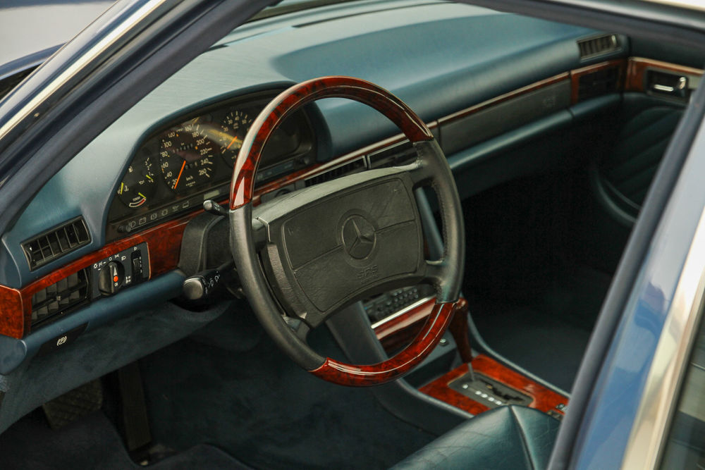 560 SEL 1990 occasion 59310 Auchy-lez-Orchies