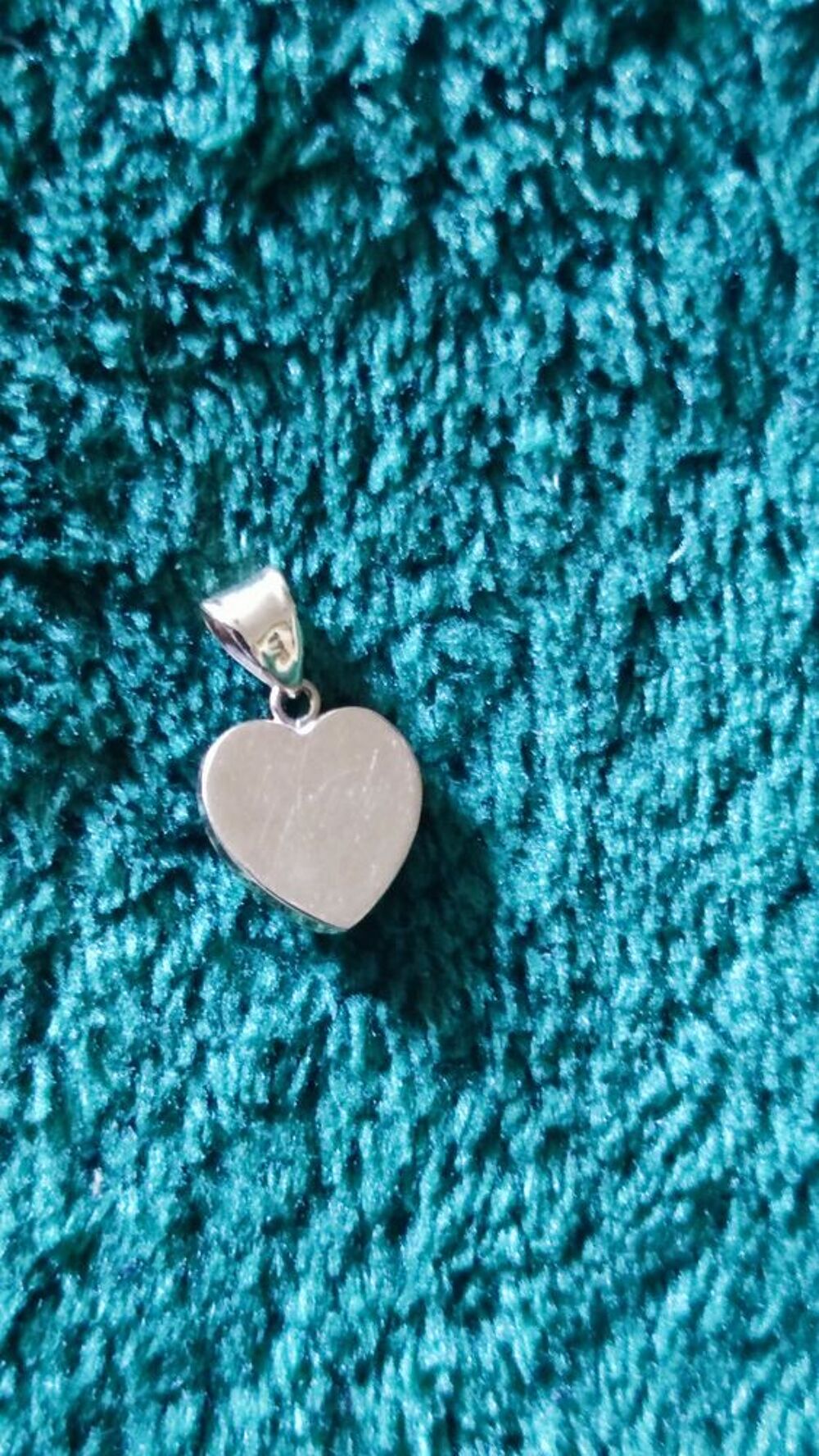 Pendentif mini coeur or jaune 375 kt et pierres zirconium Bijoux et montres