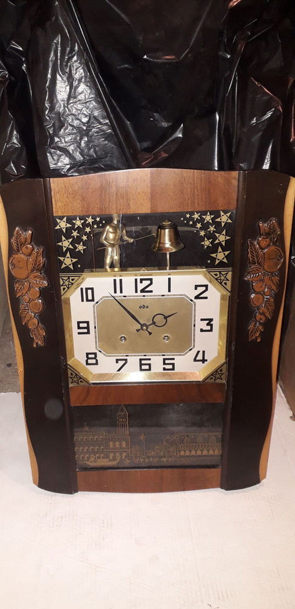 Horloge murale ODO 2 trous avec automate Bijoux et montres