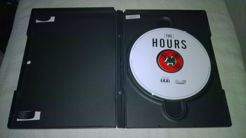 DVD The Hours 
2002
Excellent etat
En Fran&ccedil;ais
+Bonus
A DVD et blu-ray