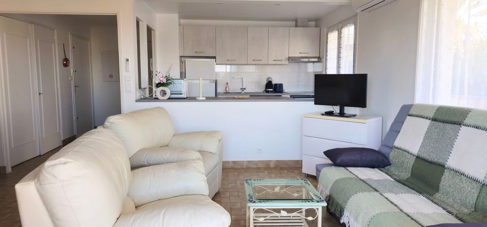   Charmant appartement de 50 m2 idéalement situé, 4 couchages. Provence-Alpes-Côte d'Azur, Le Golfe Juan (06220)