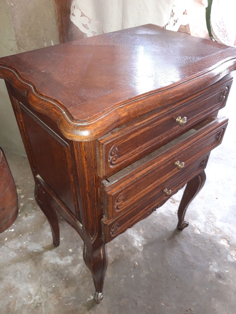 2 TABLES DE CHEVET
Meubles