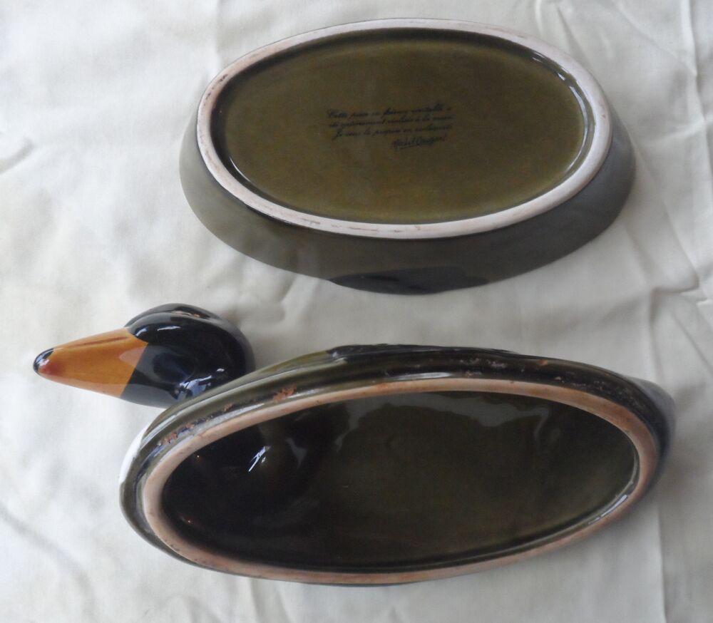 Terrine canard neuve trouv&eacute;e dans un placard 
vintage Décoration