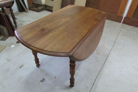 Table ronde de cuisine  volets en chne massif , 1900 280 Albi (81)