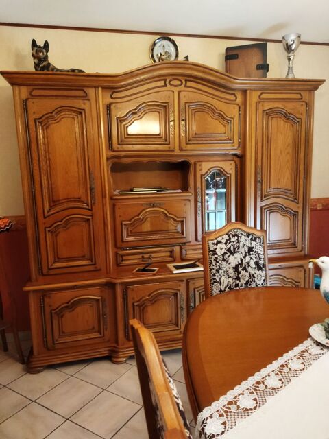 Buffet  en ch�ne + 6 chaises 450 M�n�treux-le-Pitois (21)