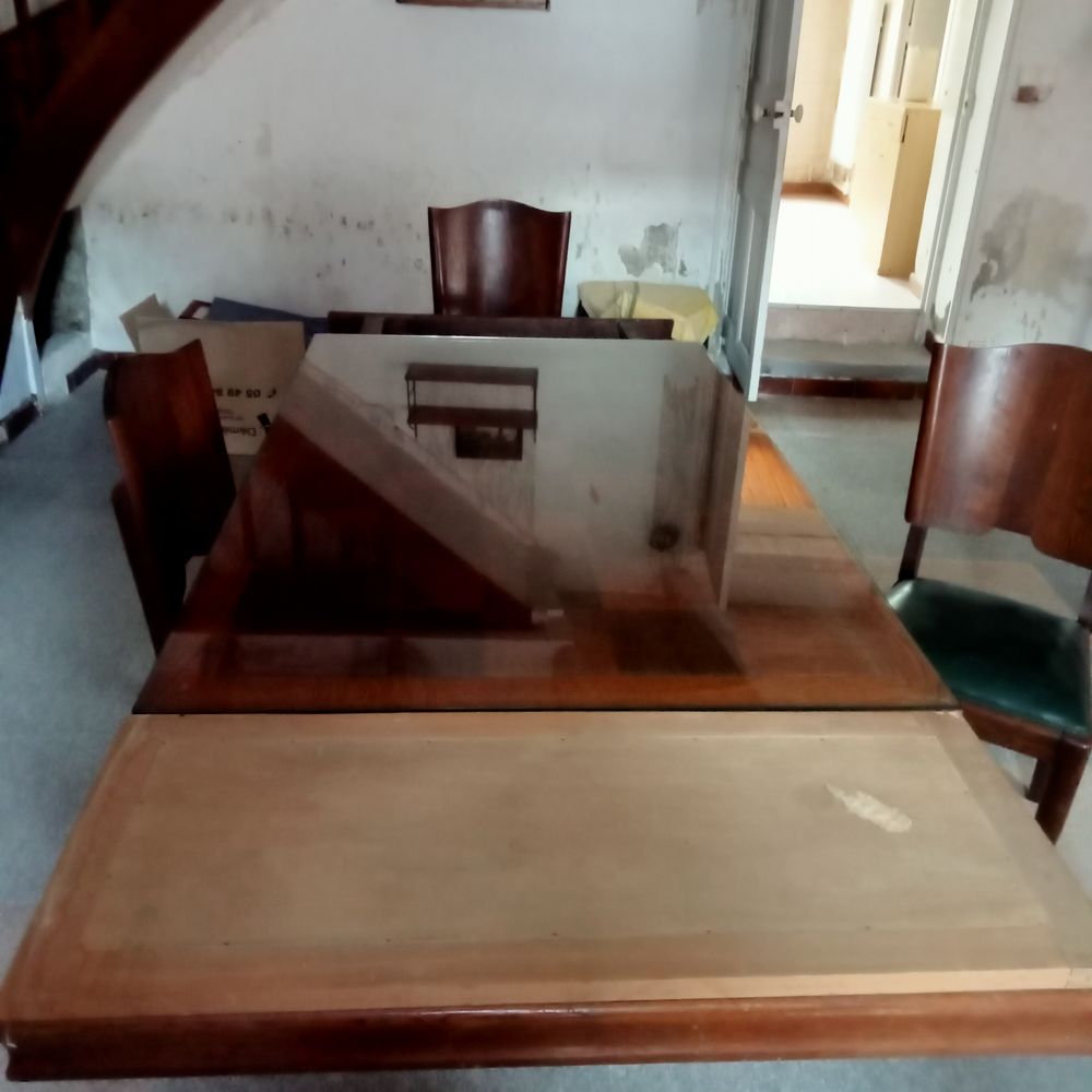 Table salle &agrave; manger avec 6 chaises Meubles