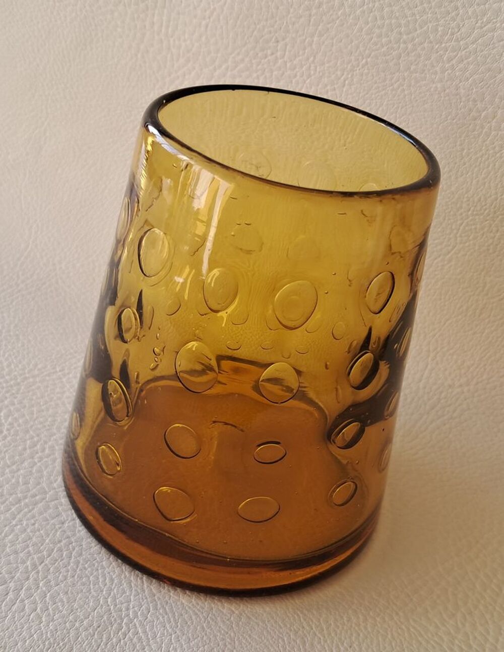 Vase petite taille en verre souffl&eacute; d&eacute;cor&eacute; de bulles d'air Décoration