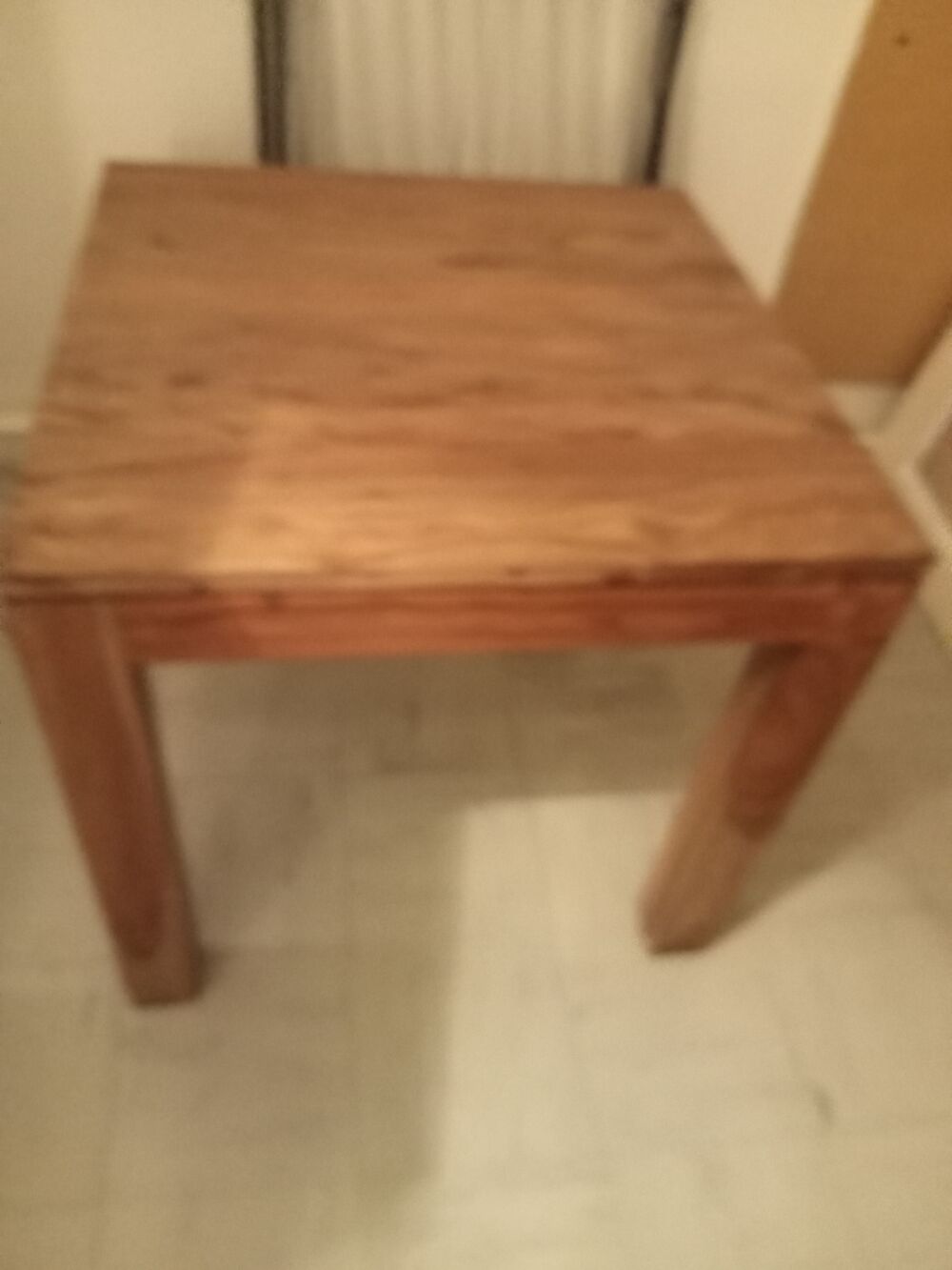 Table &agrave; manger bois massif exotique Meubles