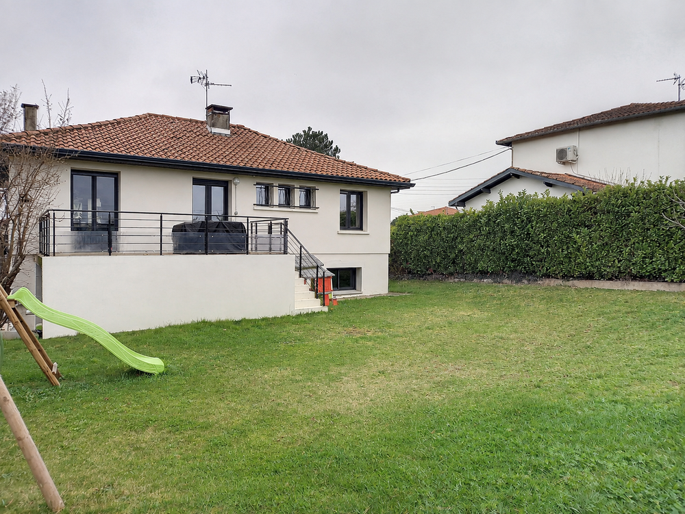 Vente Maison Maison T6 de 130 m², jardin de 600 m², St Genies Bellevue Saint-geniès-bellevue