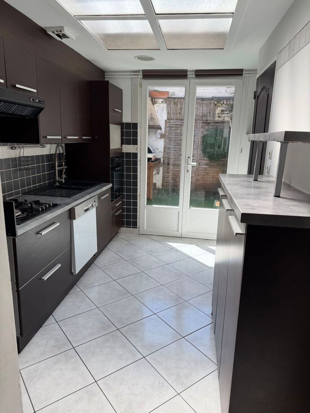 Vente Maison CHARMANTE MAISON 5 PIÈCES COUR PLEIN SUD CROIX LIMITE Croix