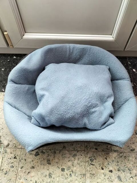 Coussin-lit pour chat convertible en dôme 0 Tassin-la-Demi-Lune (69)