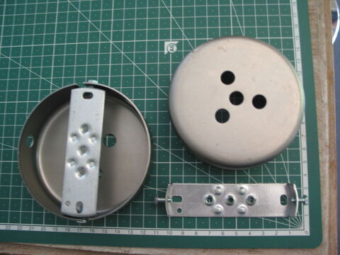 1 une Boite de d�rivation support accroche de lustre lampe l 16 Marseille 13 (13)