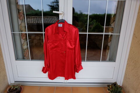 Chemisier rouge satin brillant 10 Saint-tienne-des-Sorts (30)