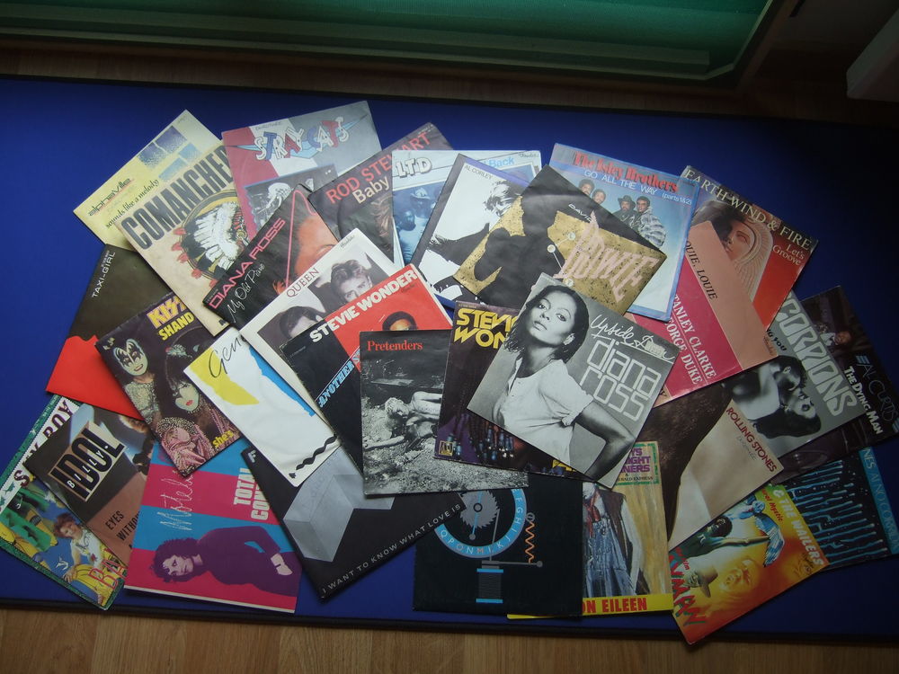 Lot 45 tours et 33tours ann&eacute;es 80/90 CD et vinyles