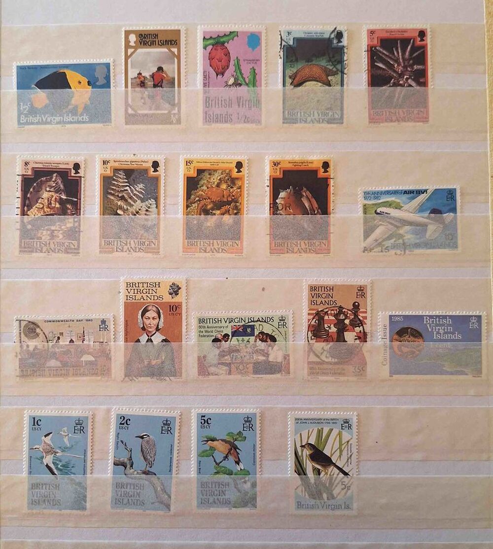 S&eacute;rie de timbres de collection de Vierge 