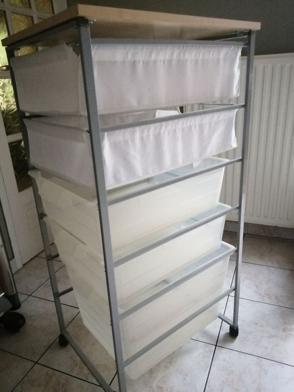 &eacute;tag&egrave;re blanc de chez IKEA Meubles