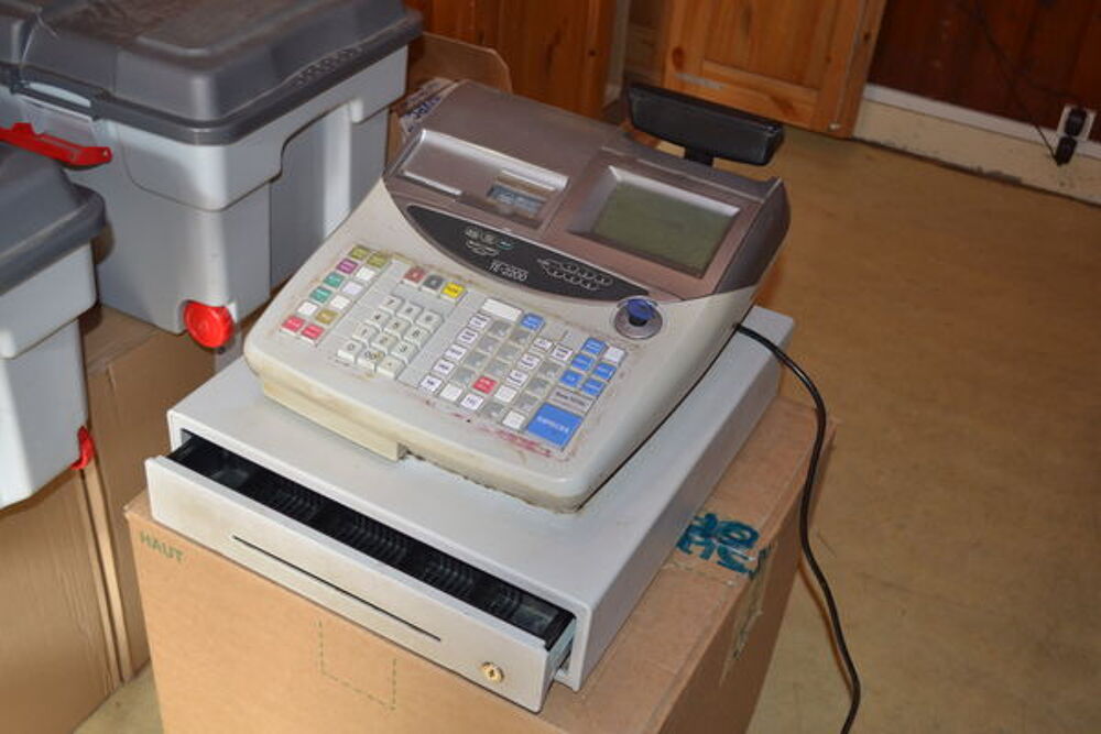Caisse enregistreuse CASIO d'occasion mod&egrave;le TE 2200 Electroménager