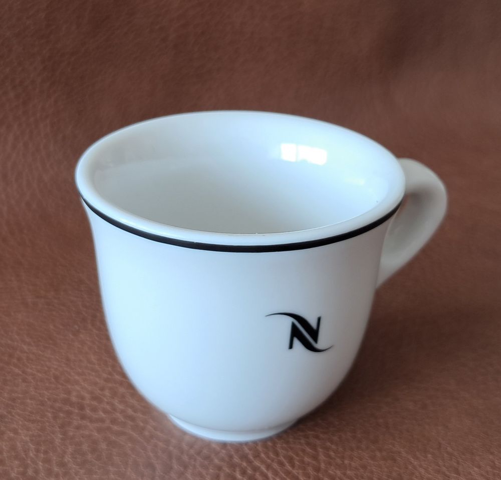 lot de 5 tasses &agrave; caf&eacute; expresso 
marque nespresso 
Cuisine