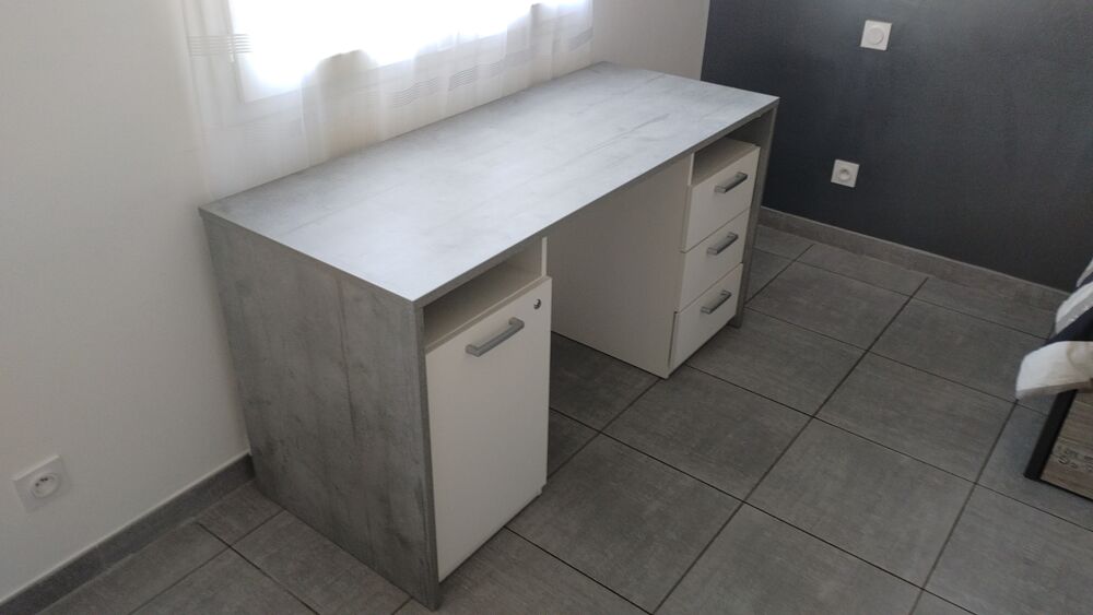 Bureau Bicolore &agrave; Effet B&eacute;ton &amp; Fauteuil de Bureau Luxe Meubles