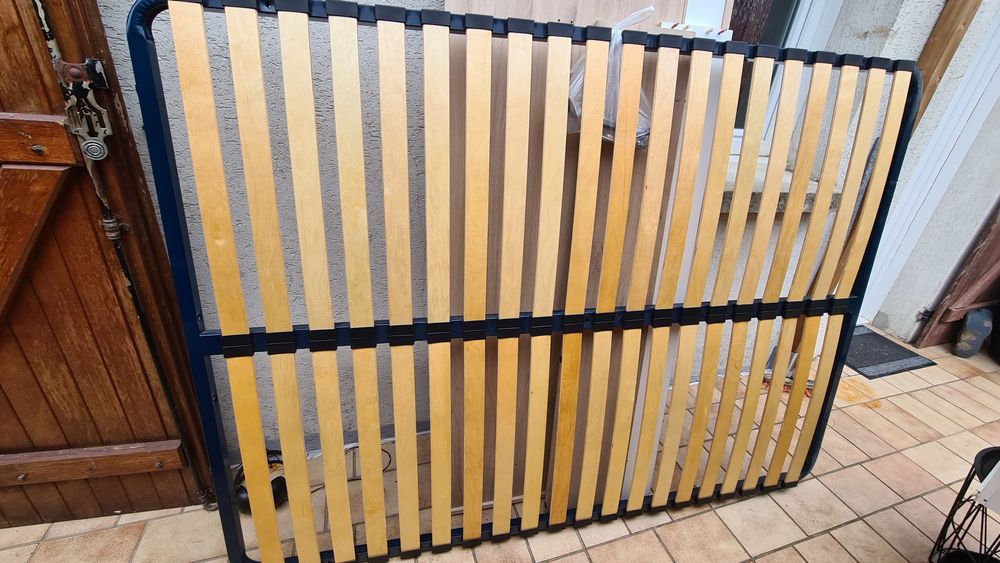 lit + sommier 140x200 Meubles