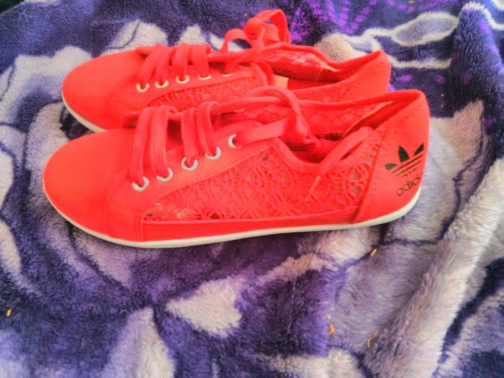 basket adidas achet&eacute; 20euros Chaussures