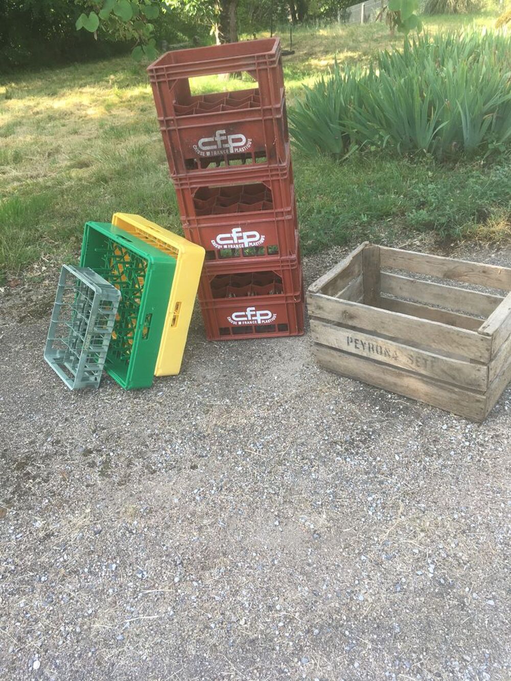 Caisse plastique bouteille / &eacute;gouttoir verre /caisse bois Bricolage
