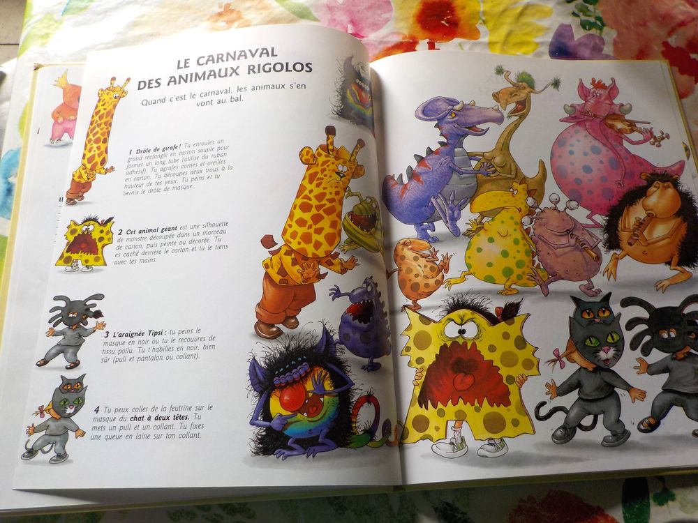 LES DEGUISEMENTS DE KITOU SCROGNEUGNEU Ed. Fleurus Livres et BD