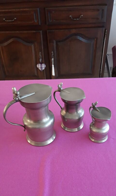 3 PICHETS EN ETAIN 60 Charleville-Mzires (08)