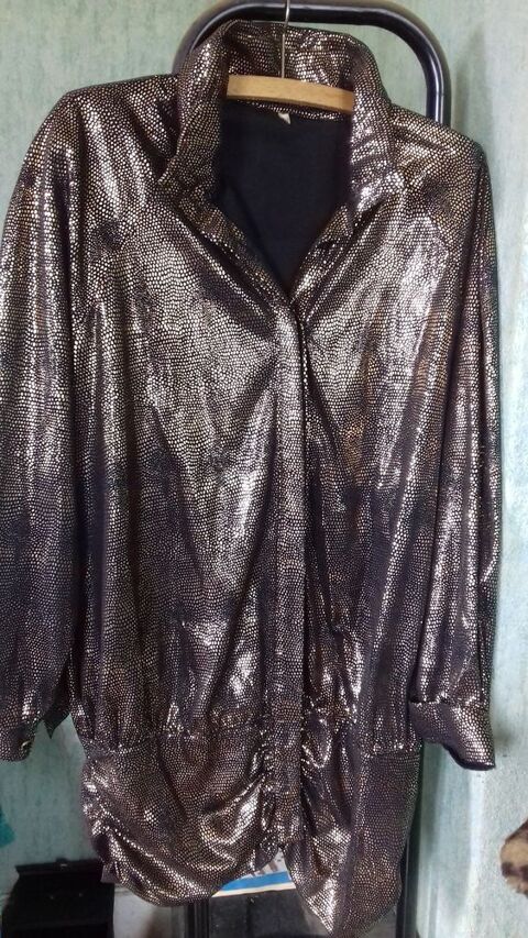 Belle veste de soire noire pialletee or trs jolie coupe 0 Gaillard (74)