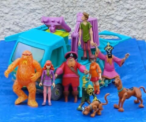 Mystery Machine Scooby-Doo Marque   Lansay   & 9 Figurines 25 La Fert-Alais (91)